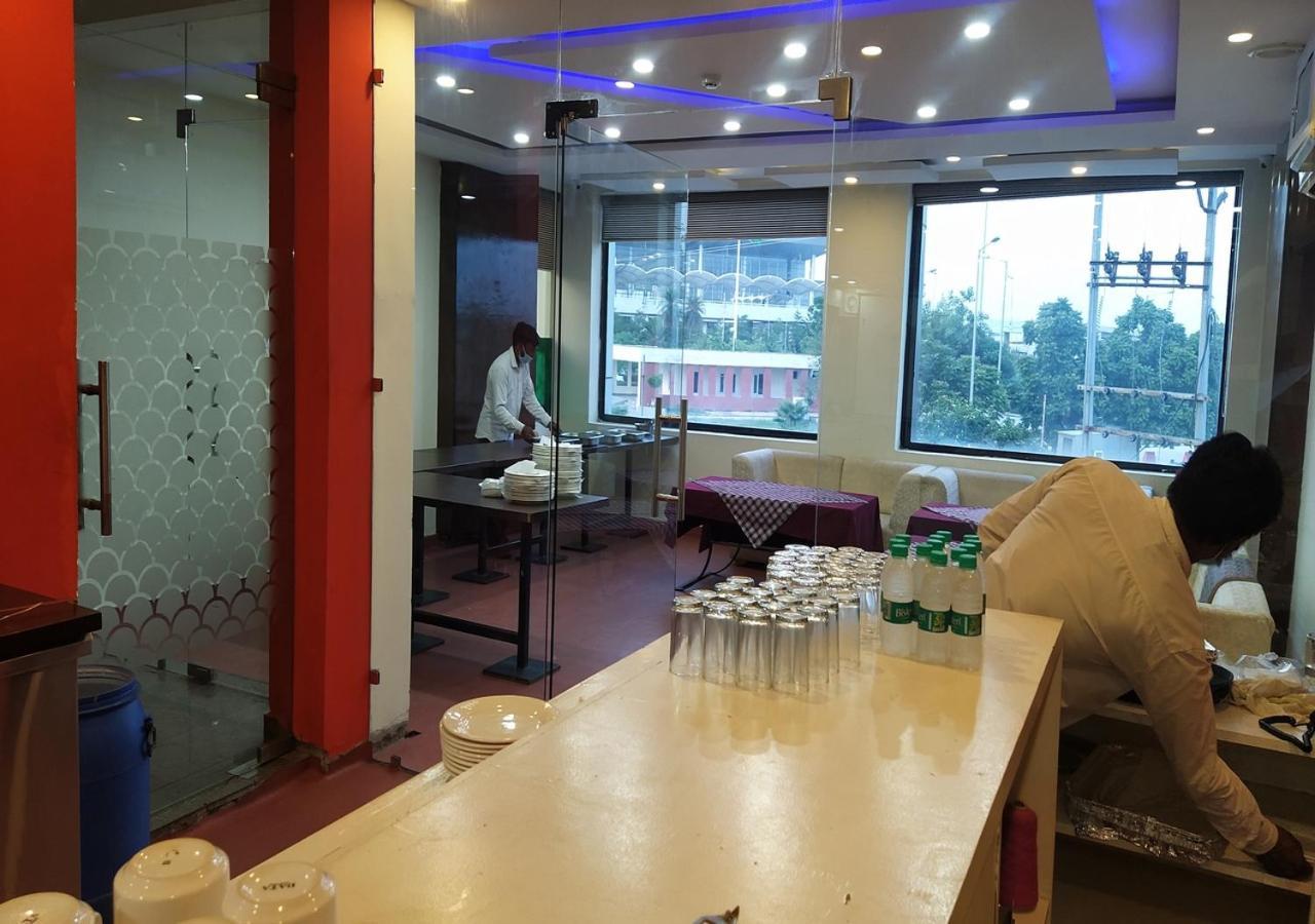Hotel Eurasia Mohali International Airport Zirakpur Exterior photo