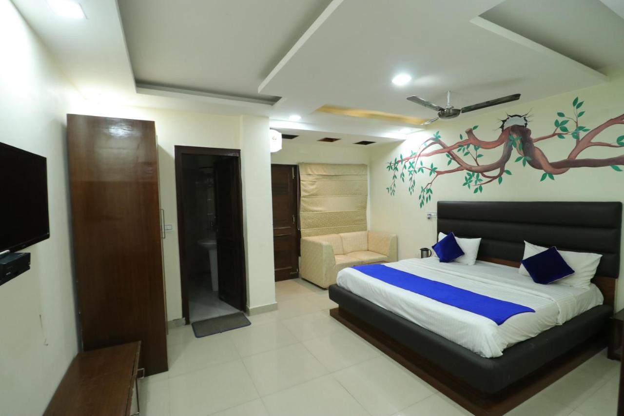 Hotel Eurasia Mohali International Airport Zirakpur Exterior photo