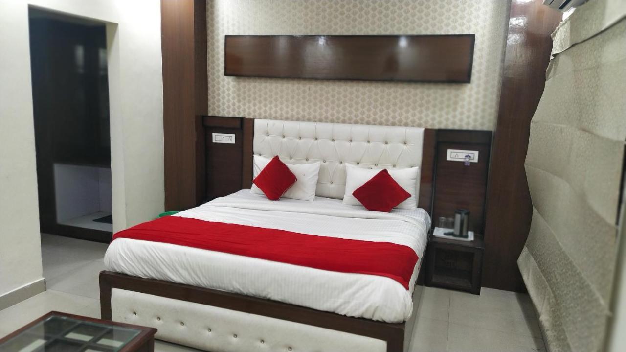 Hotel Eurasia Mohali International Airport Zirakpur Exterior photo